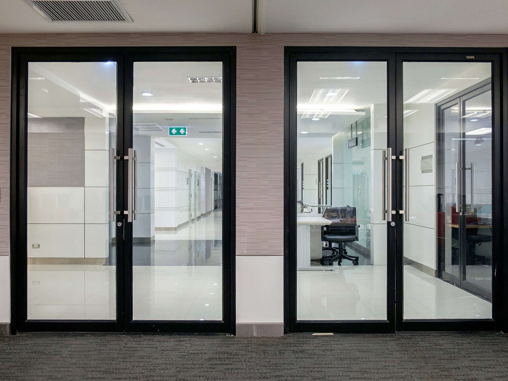 Different types of aluminium doors